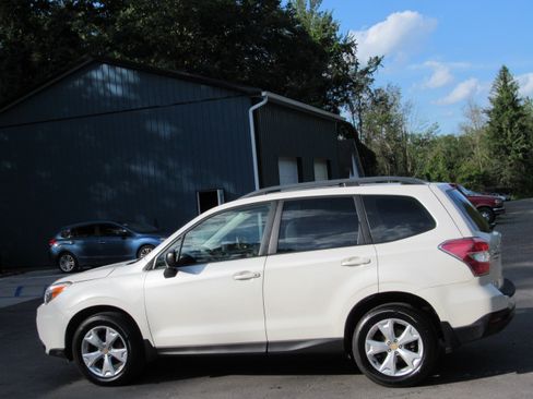 Used 2015 Subaru Forester 2.5i AWD/4WD image 5
