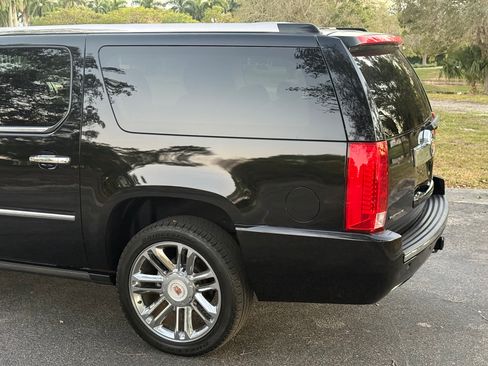 Used 2014 Cadillac Escalade ESV Platinum image 42