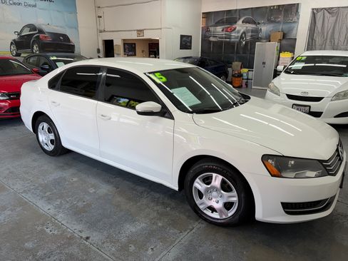 Used 2015 Volkswagen Passat 1.8T FWD image 9