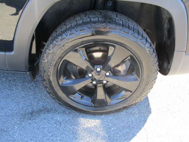 Used 2018 Jeep Cherokee FWD Latitude image 11