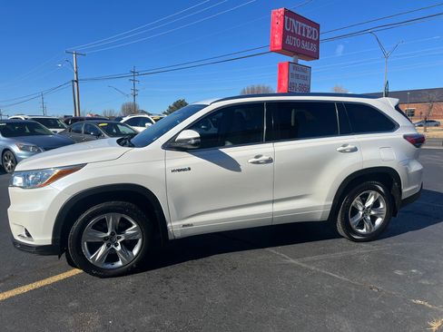 Used 2016 Toyota Highlander Limited image 1