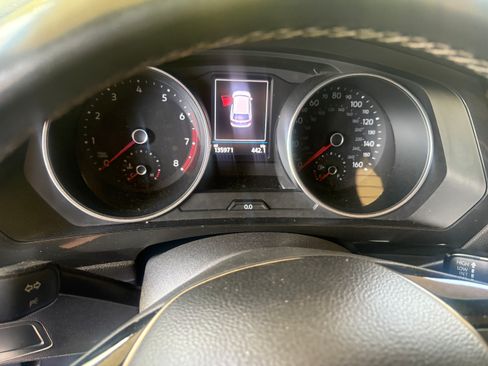 Used 2018 Volkswagen Tiguan FWD image 19