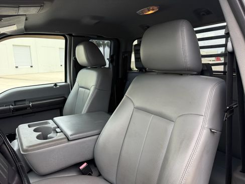 Used 2012 Ford F550 image 59
