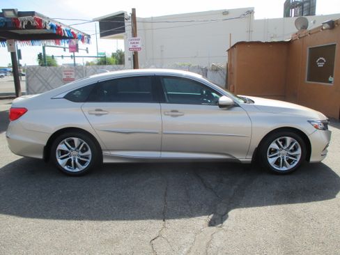 Used 2018 Honda Accord LX image 3