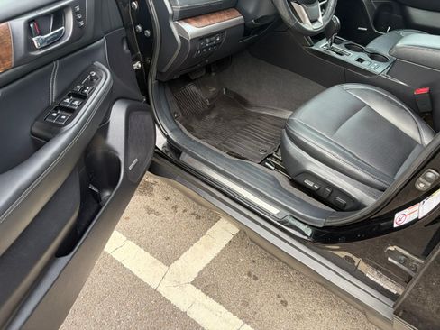 Used 2018 Subaru Outback 2.5i Limited AWD/4WD image 10