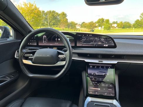 Used 2024 Lucid Air Touring AWD image 24