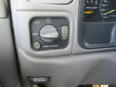 Used 1998 GMC Sierra 1500 SLE image 45