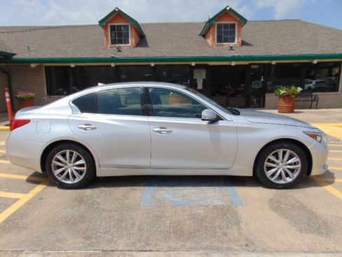 Used 2017 INFINITI Q50 2.0t image 10