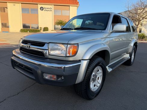 Used 2002 Toyota 4Runner SR5 image 4