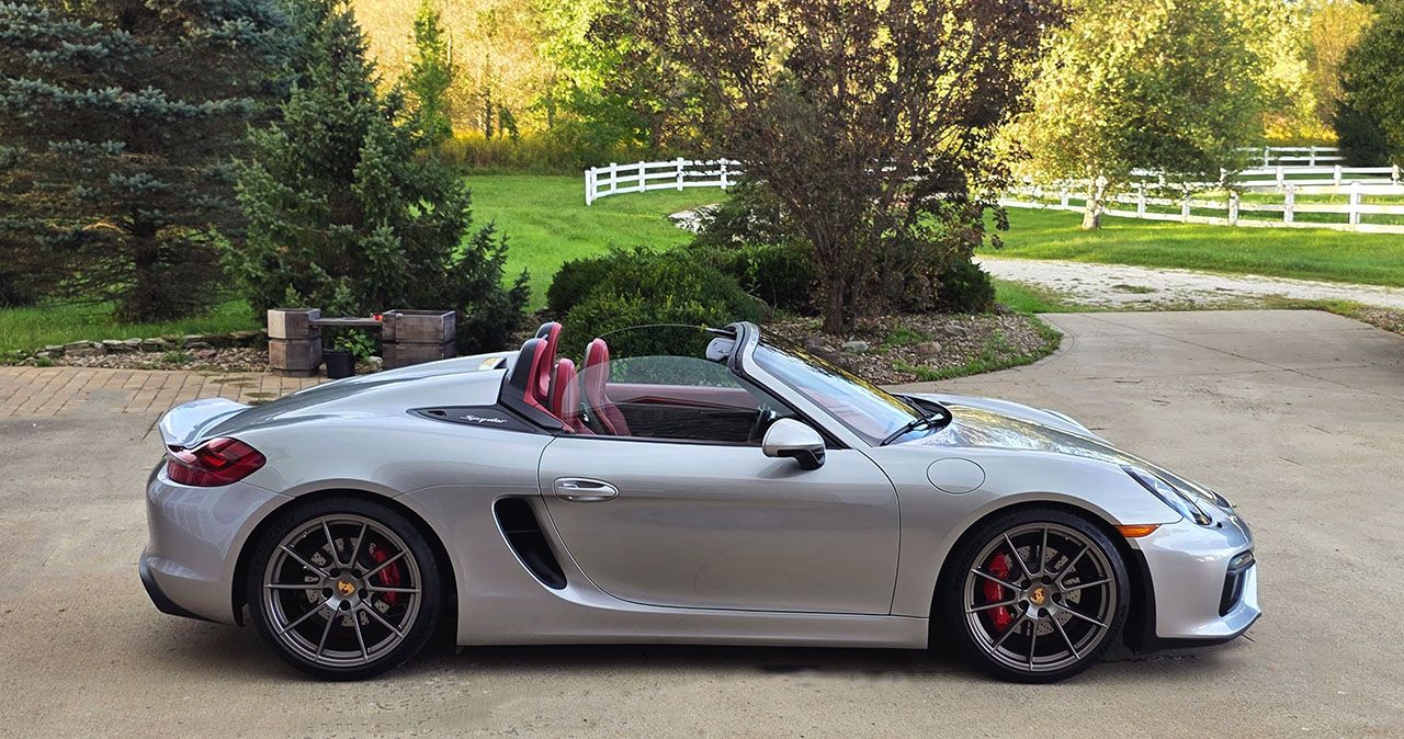 Used 2016 Porsche Boxster Spyder RWD image 24