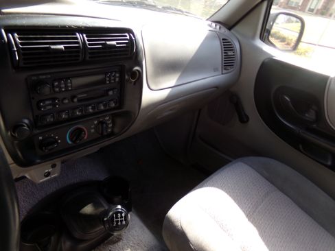 Used 1998 MAZDA B-Series Pickup 2WD Cab Plus B2500 image 11