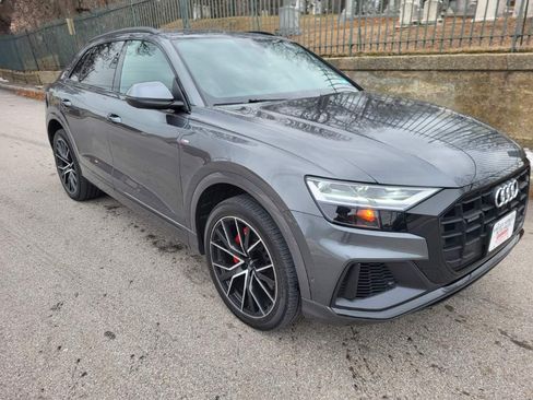 Used 2021 Audi Q8 Premium Plus image 2