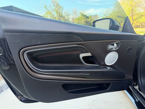 Used 2017 Aston Martin DB11 V12 image 17