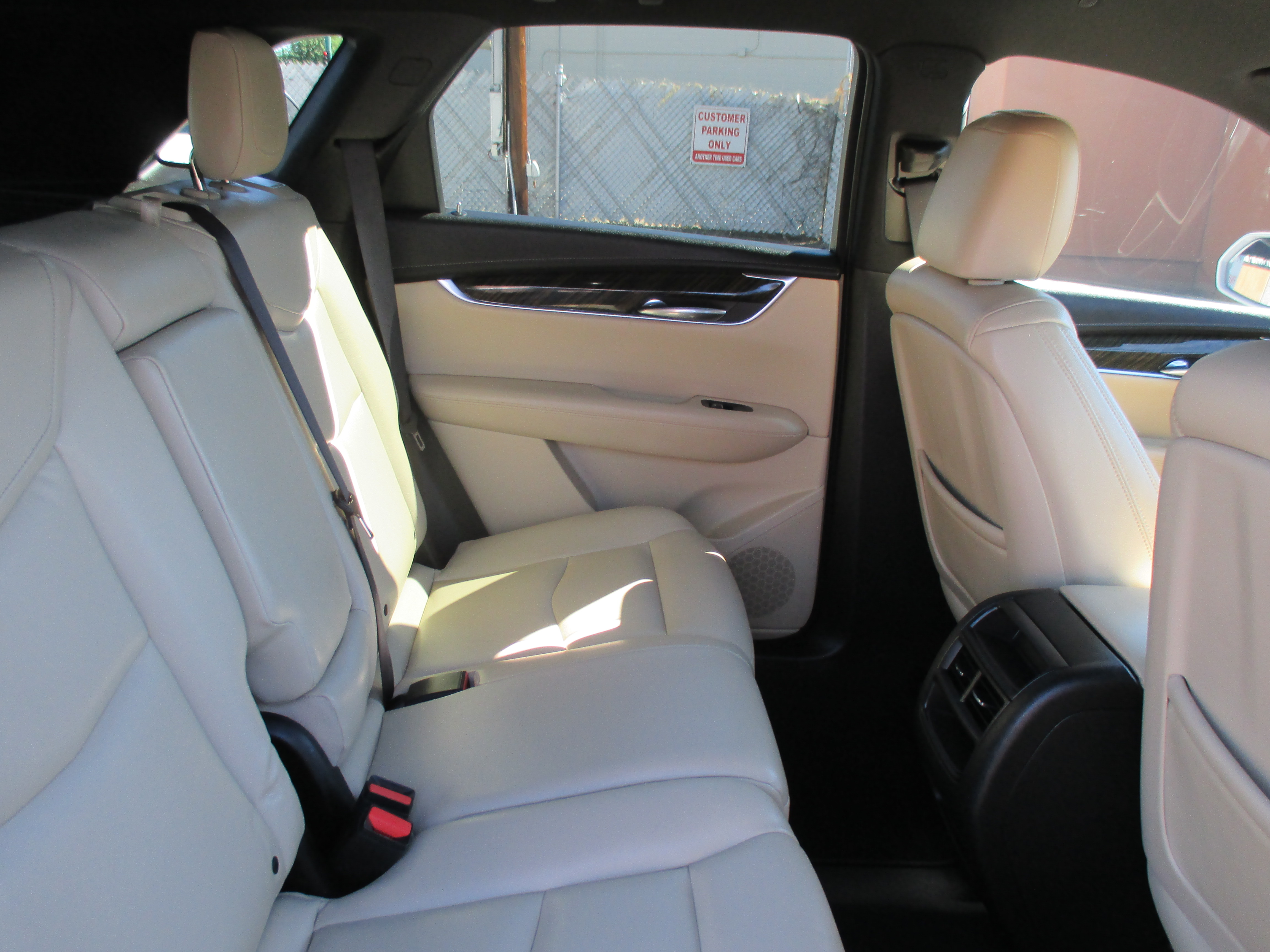 Used 2017 Cadillac XT5 Luxury Sport Utility 4D FWD image 14