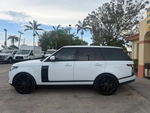 Used 2018 Land Rover Range Rover HSE image 2