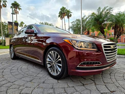 Used 2015 Hyundai Genesis 3.8 image 7
