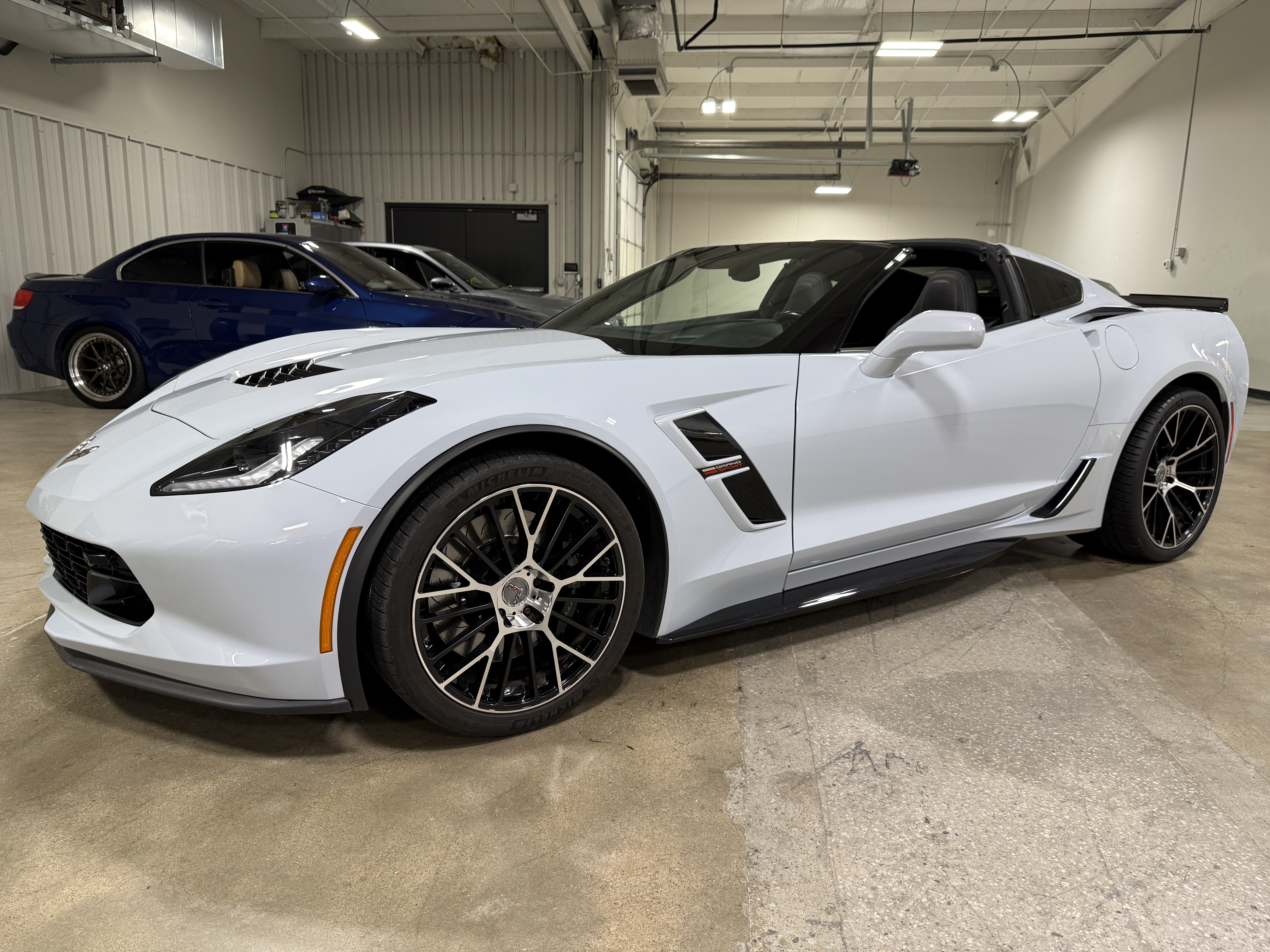 Used 2019 Chevrolet Corvette Grand Sport Coupe w/ 2LT RWD image 10