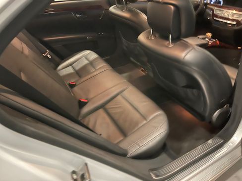Used 2011 Mercedes-Benz S 550 4MATIC image 14