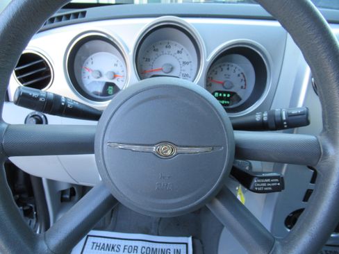 Used 2009 Chrysler PT Cruiser Touring image 11