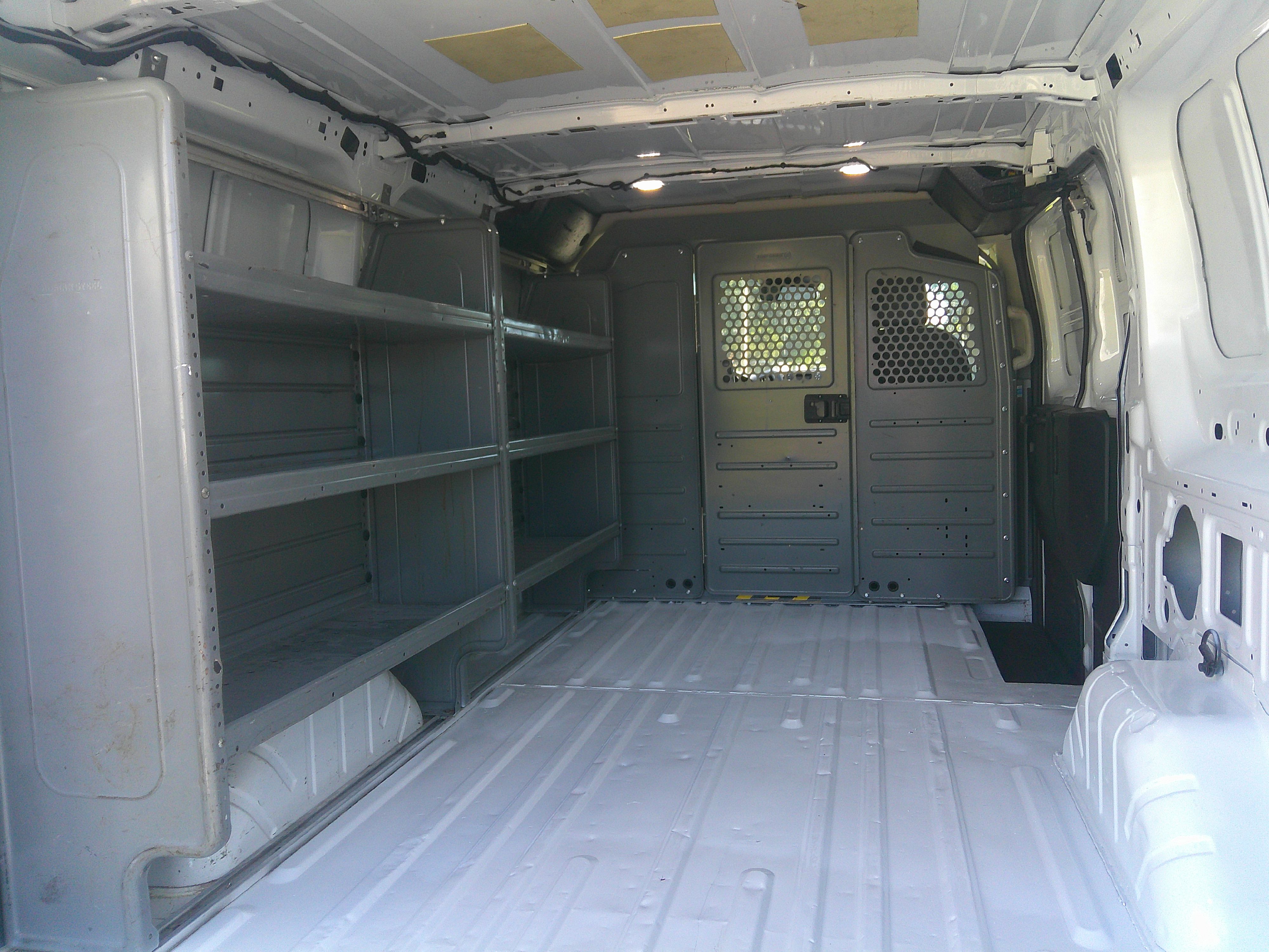 Used 2019 Ford Transit 150 XL RWD image 7