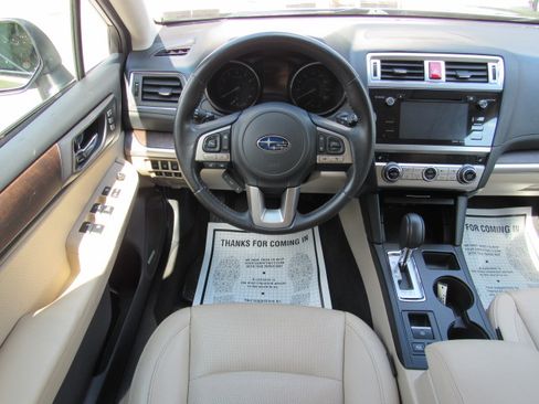 Used 2017 Subaru Outback 3.6R Limited AWD/4WD image 21