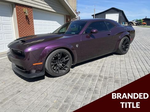 Used 2021 Dodge Challenger SRT Hellcat image 1