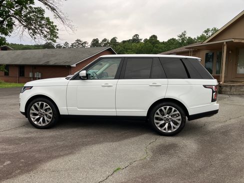 Used 2021 Land Rover Range Rover HSE Hybrid AWD/4WD image 3