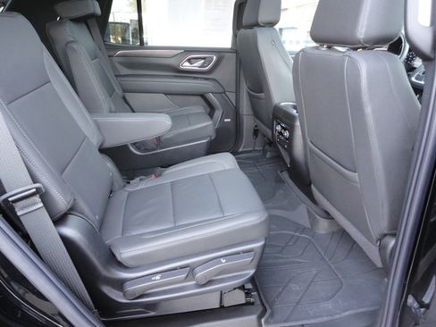 Used 2024 Chevrolet Tahoe LT w/ Signature Plus Package image 24