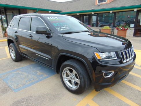 Used 2014 Jeep Grand Cherokee Laredo image 2