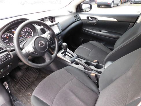 Used 2019 Nissan Sentra S image 11
