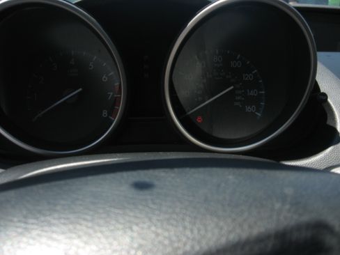 Used 2012 MAZDA MAZDA3 i Touring Hatchback FWD image 10