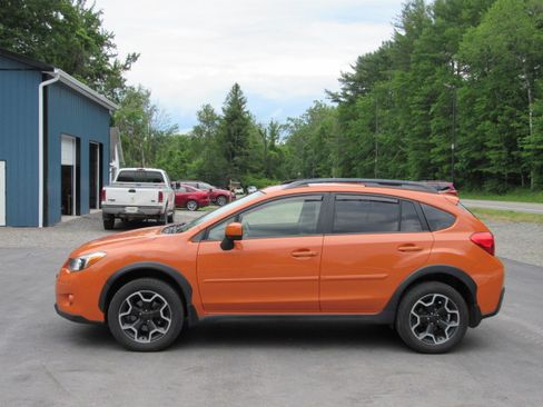Used 2013 Subaru XV Crosstrek 2.0i Premium AWD/4WD image 3