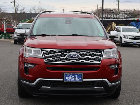 Used 2018 Ford Explorer Platinum image 3