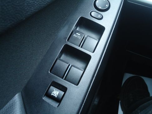 Used 2013 MAZDA MAZDA3 i SV image 14