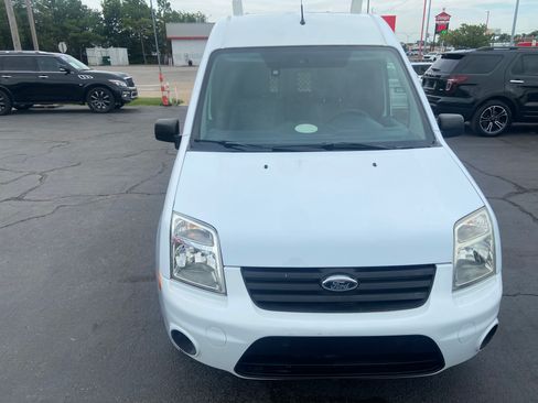 Used 2013 Ford Transit Connect XLT image 2