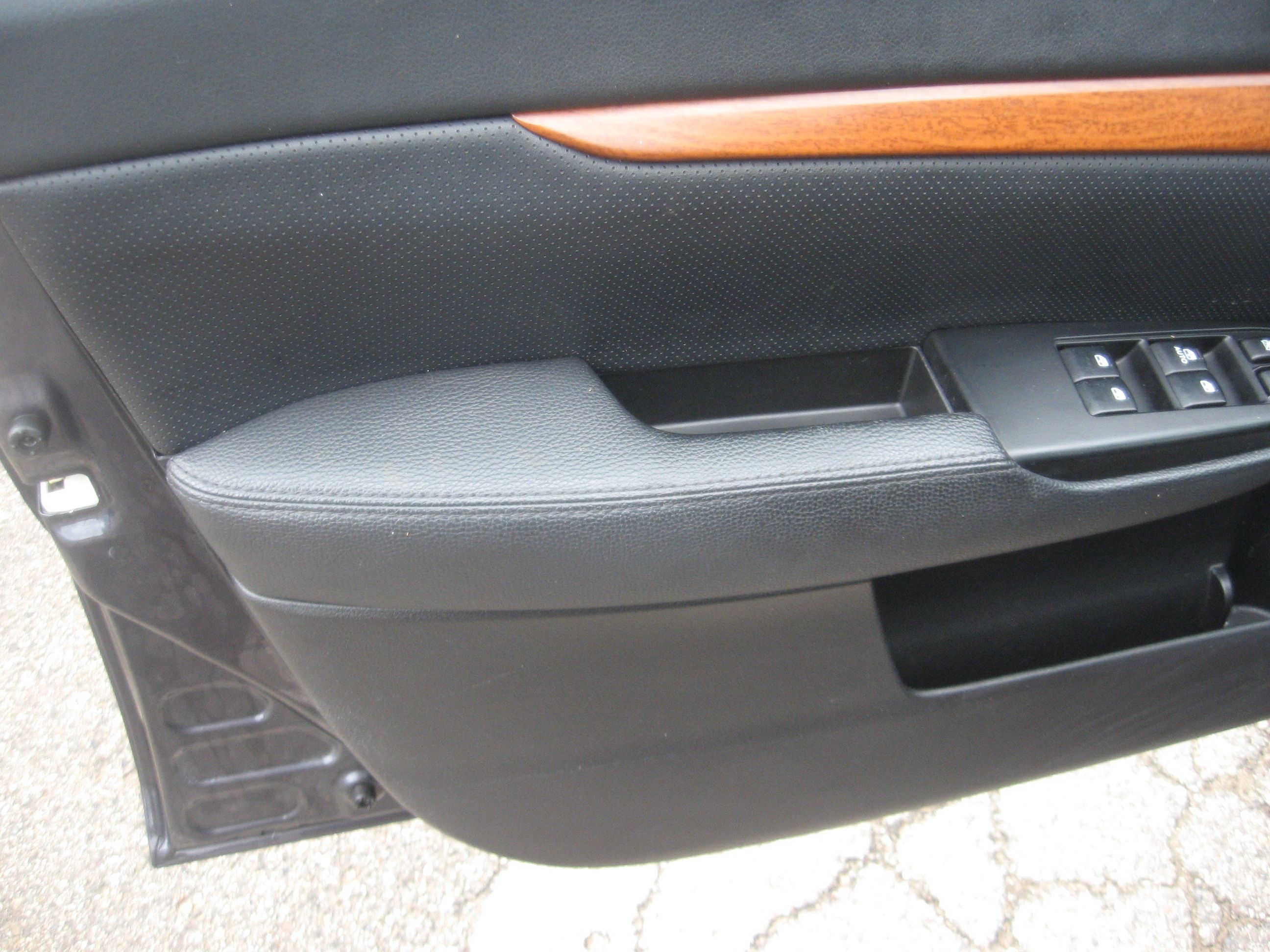 Used 2013 Subaru Outback 2.5i Limited AWD/4WD image 8