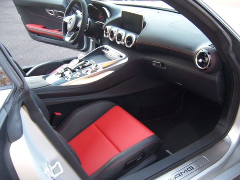 Used 2016 Mercedes-Benz AMG GT S image 12
