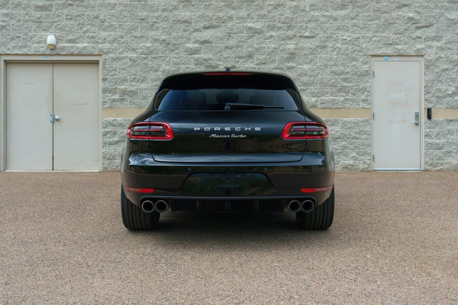 Used 2015 Porsche Macan Turbo AWD/4WD image 6
