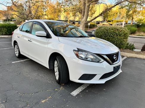 Used 2016 Nissan Sentra 1.8 S image 11
