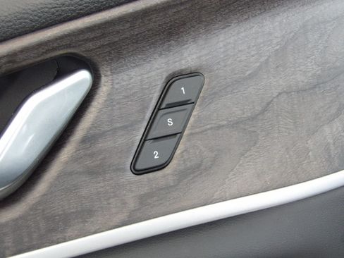 Used 2025 Jeep Grand Cherokee L Limited image 34