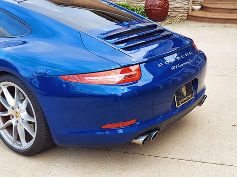 Used 2013 Porsche 911 Carrera S Coupe RWD image 36
