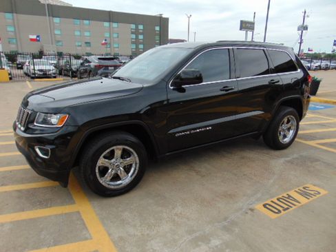 Used 2014 Jeep Grand Cherokee Laredo image 4