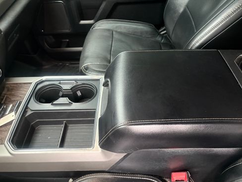 Used 2017 Ford F250 4x4 Crew Cab Super Duty image 33