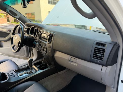 Used 2008 Toyota 4Runner Sport image 32