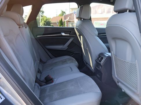 Used 2018 Audi SQ5 Premium Plus image 13