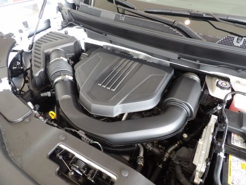 Used 2026 Chevrolet Traverse FWD LT image 13
