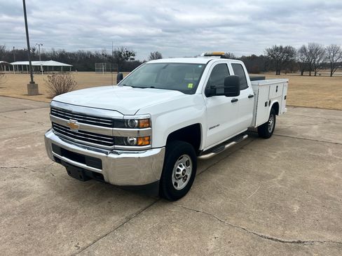 Used 2017 Chevrolet Silverado 2500 image 1