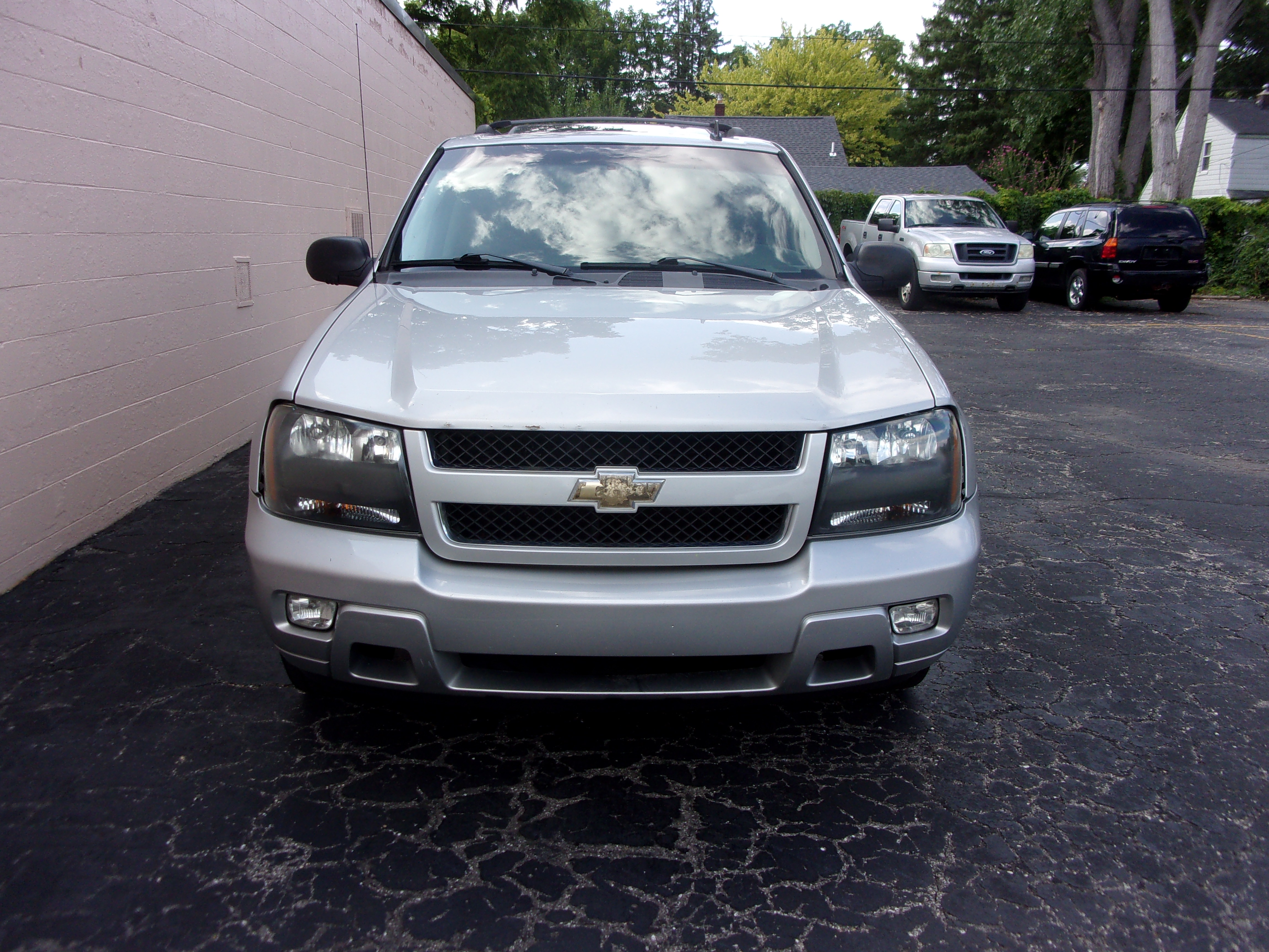 Used 2008 Chevrolet TrailBlazer LT RWD image 2