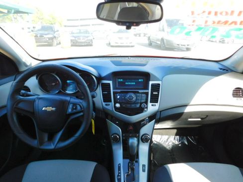Used 2016 Chevrolet Cruze LS image 14