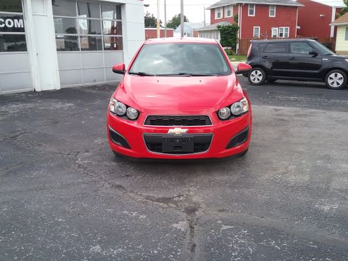 Used 2016 Chevrolet Sonic LT Hatchback Sedan 4D FWD image 5
